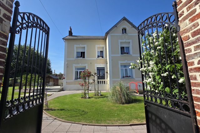 Magnifique maison bourgeoise complètement rénovée, proche du centre de Fourmies