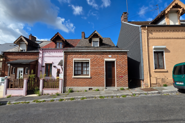 Maison semi-individuelle à rénover située à Hirson