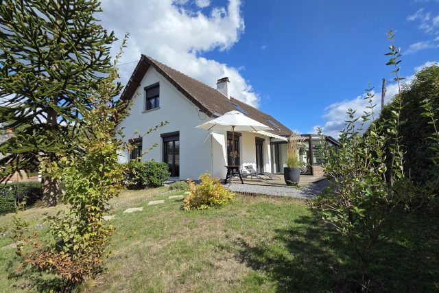 Magnifique maison individuelle en semi plain pied et sur sous-sol située à Saint-Michel